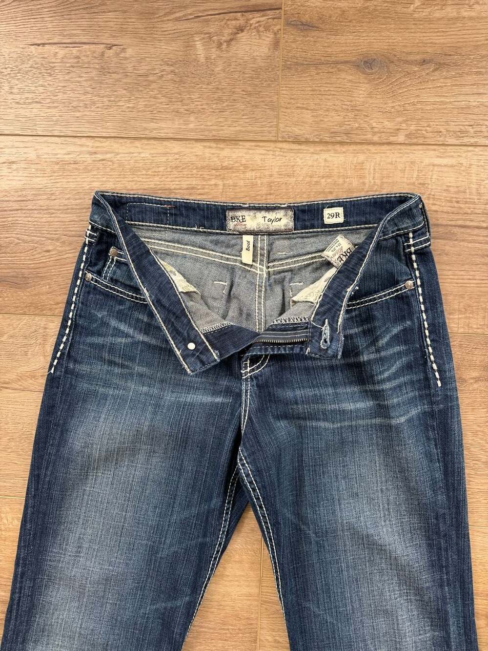 BKE Taylor Bootcut Jeans Women’s 29R Dark Wash Stretch Mid Rise Classic Denim - Picture 6 of 16